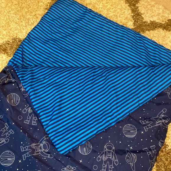 Space Sleeping Bag with Carry Bag - Picture 2 of 11